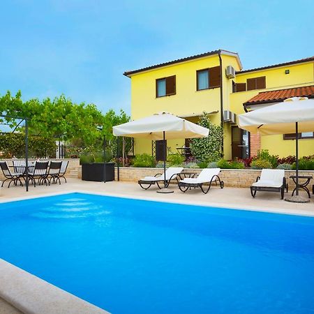 Apartmani Hrelja Labinci Buitenkant foto