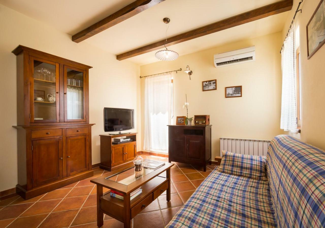 Apartmani Hrelja Labinci Buitenkant foto